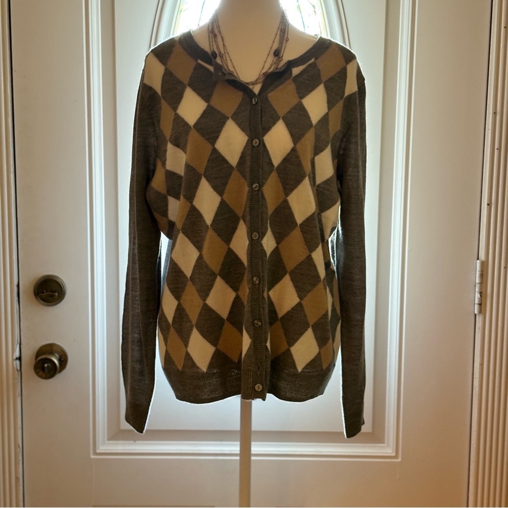 Croft & Barrow Diamond Pattern trendy Cardigan - gray and Cream